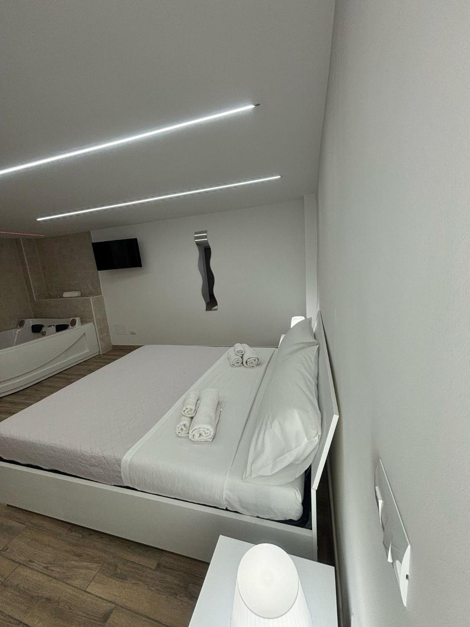 Carmen'S House Bed & Breakfast Nettuno Exterior photo